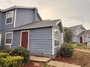 Building Photo - 527 Caribbean Dr