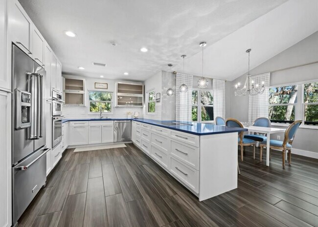 Foto del edificio - 3376 S Seclusion Dr