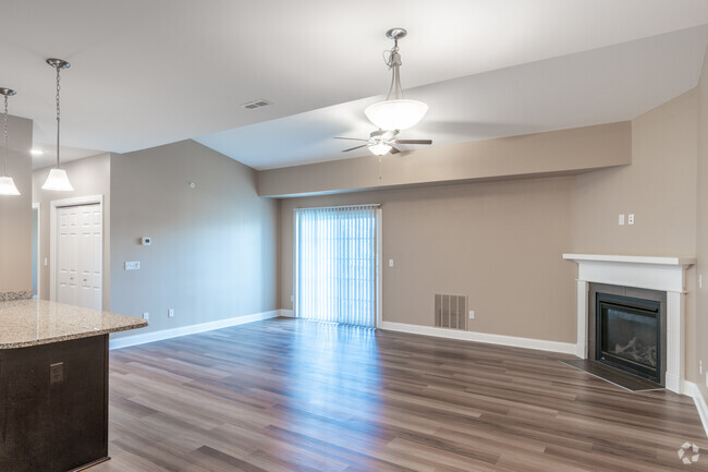 2BR, 2BA - 1144SF - Living Room - Fox Trace East