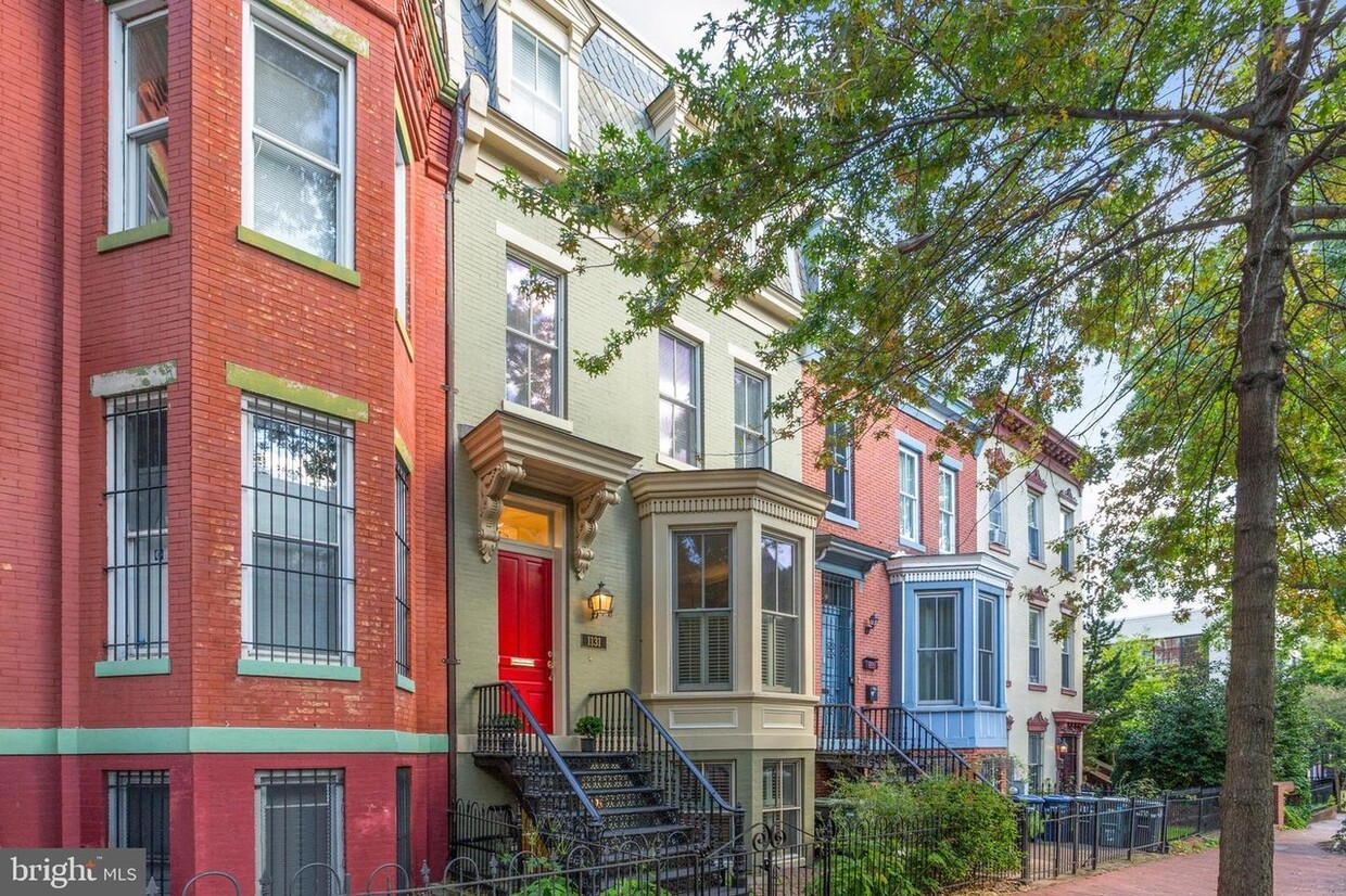 Primary Photo - 1131 5th St NW