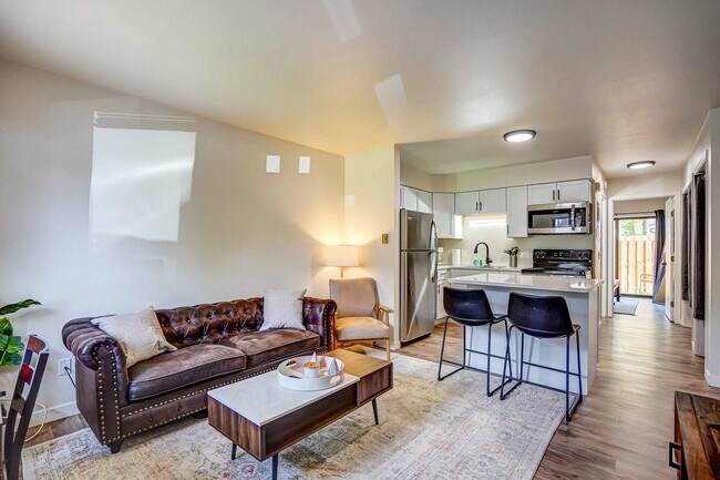 Foto del edificio - 1217 E Wilson St