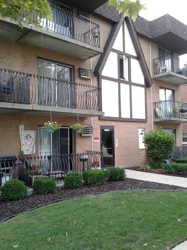 Primary Photo - 10550 Central Ave
