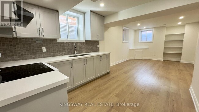 Building Photo - 329 Blinco Terrace