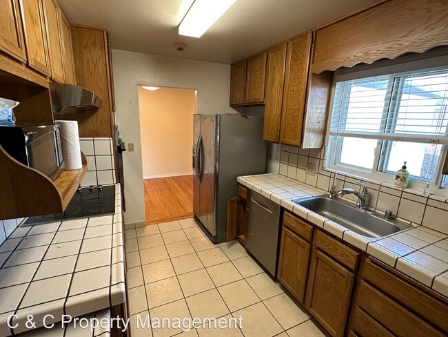 Building Photo - 3 br, 2 bath House - 3270 Machado ave
