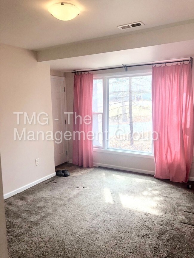 Building Photo - 12120 W Oklahoma Ave