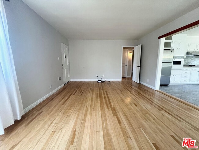 Building Photo - 3284 Glendon Ave