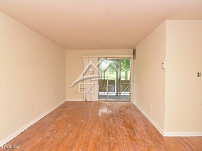 Building Photo - 2 br, 1 bath Apartment - 4911 Frederick Ave,F