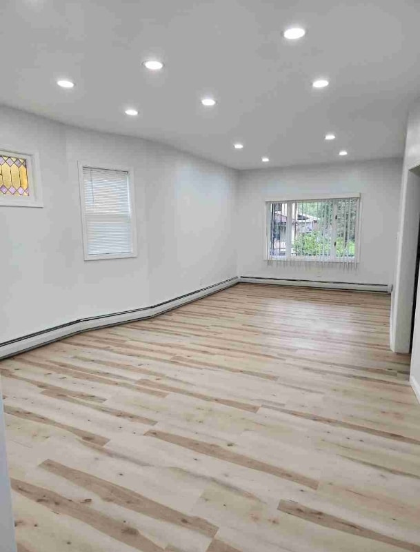 Building Photo - 1153 S Valley Ave