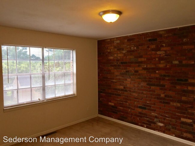 Building Photo - 210 N Morse Ave