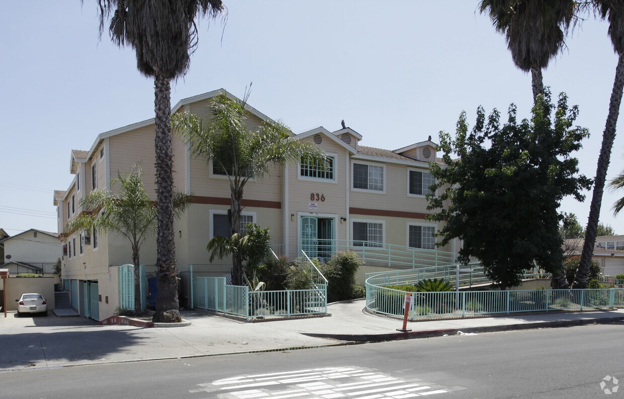 Primary Photo - 836 W Romneya Dr