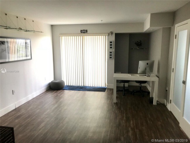 Building Photo - 5735 SW 72nd St