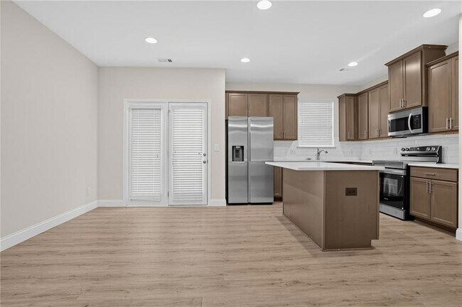 Building Photo - 4933 Longview Walk