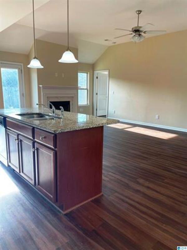 Foto del edificio - 5627 Goodwin Ct