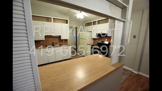 Foto del edificio - 860 Deborah St