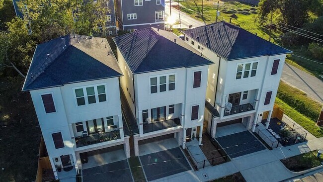 Foto del edificio - 2604 McIlhenny St