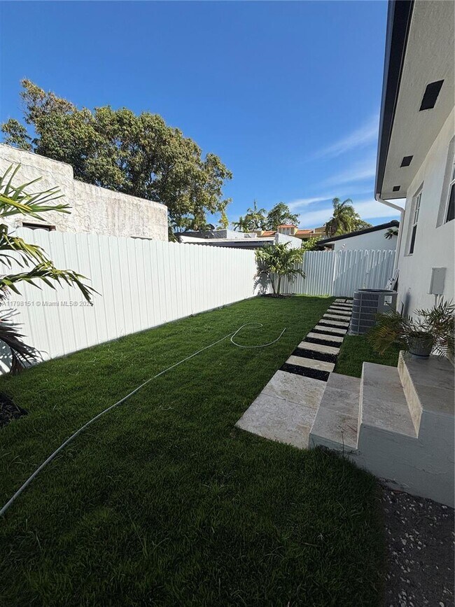 Foto del edificio - 3606 SW 17th St