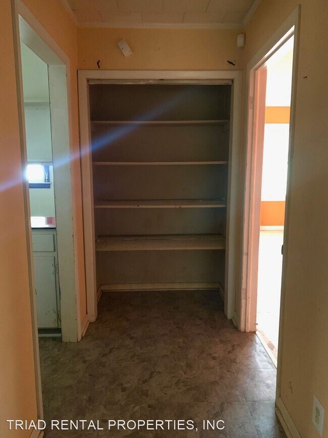 Foto del edificio - 2 br, 1 bath House - 147 DAVIS ROAD