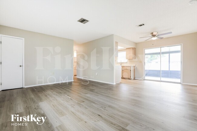 Foto del edificio - 21460 Bancroft Ave