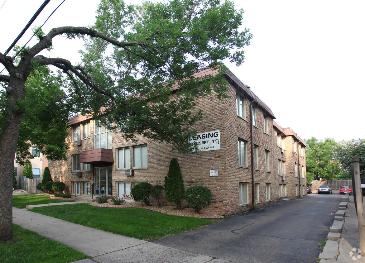 Primary Photo - Stadium Village Housing