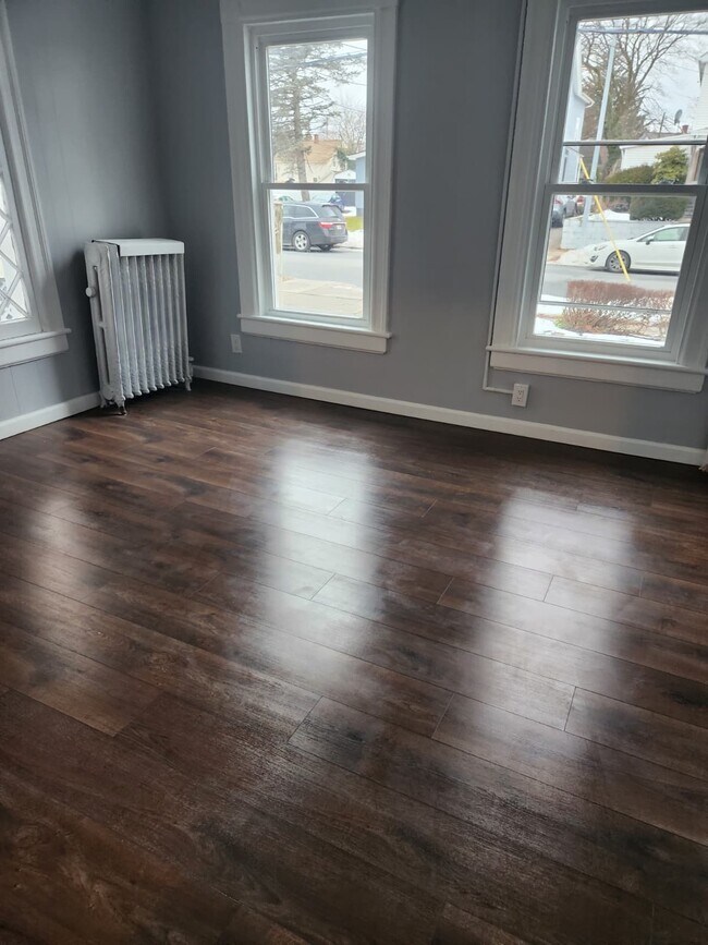 Possible bedroom or living room - 55 Worrall Ave