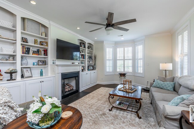 Foto del edificio - Beautiful Beaumont townhome – $3,000/Month