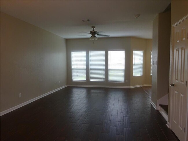 Foto del edificio - 29424 Forest Floor Ln