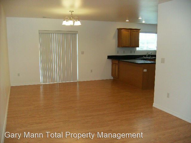 Building Photo - 103 E Mizzou Ct