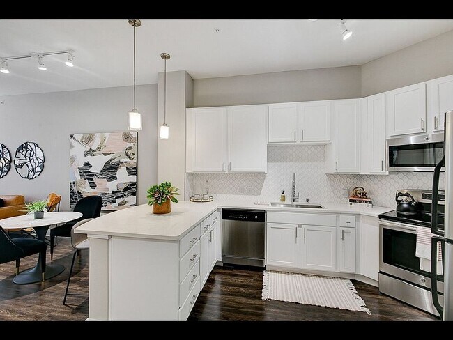 Foto del edificio - 2929 Wycliff Ave
