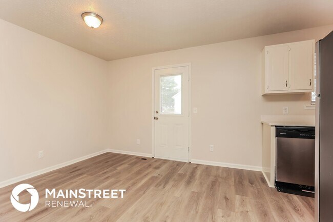 Foto del edificio - 1143 Woods Edge Dr
