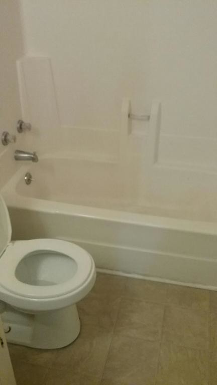 Building Photo - 1302 A Aline Ave