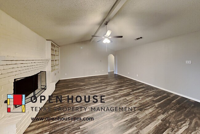 Foto del edificio - 2005 Schumac Ln, Bedford