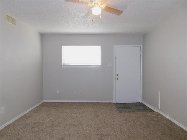 Foto del edificio - 401 Betchan Dr