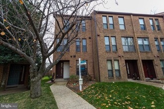 Building Photo - 4418 7th St N