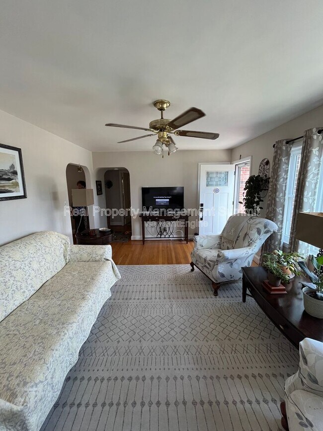 Foto del edificio - 1602 Terrace St