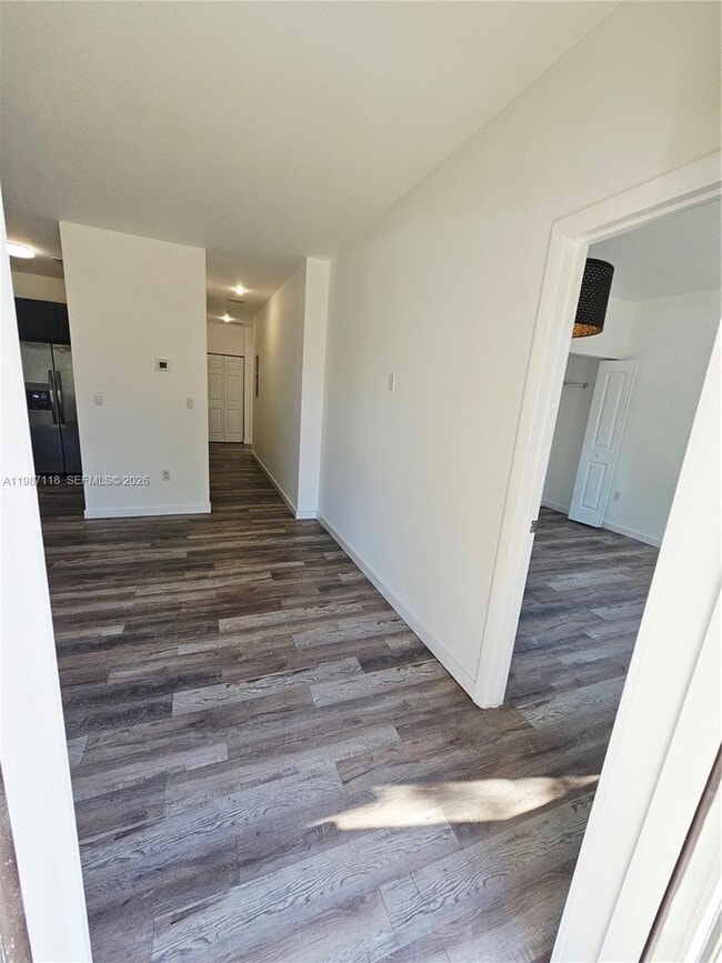 Foto del edificio - 127 NE 184th Terrace