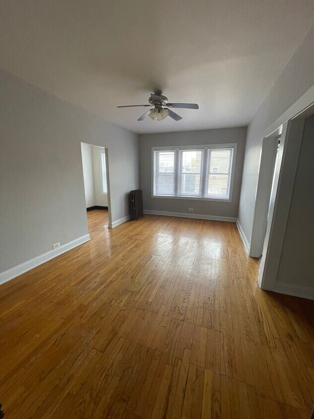 Foto principal - 4354 N Elston Ave