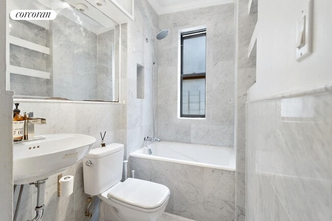 Building Photo - 501 W 122nd St