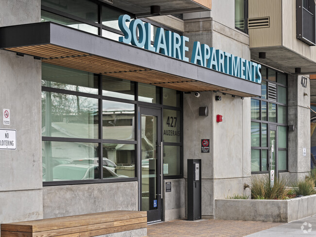 Building Photo - Solaire Apartments