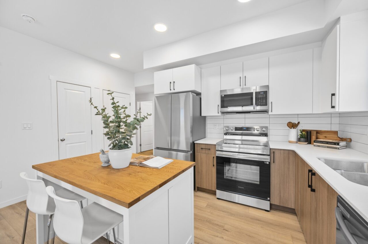 Curated visual reference: Visual Reference: Urban Flats Apartments 201 Greenfield Link Fort Saskatchewan Ab