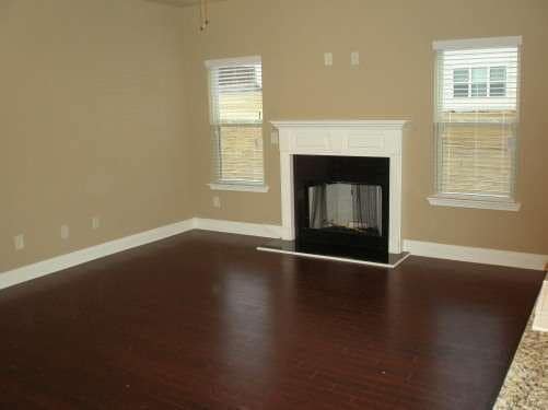 Building Photo - 3525 Fallen Oak Ln