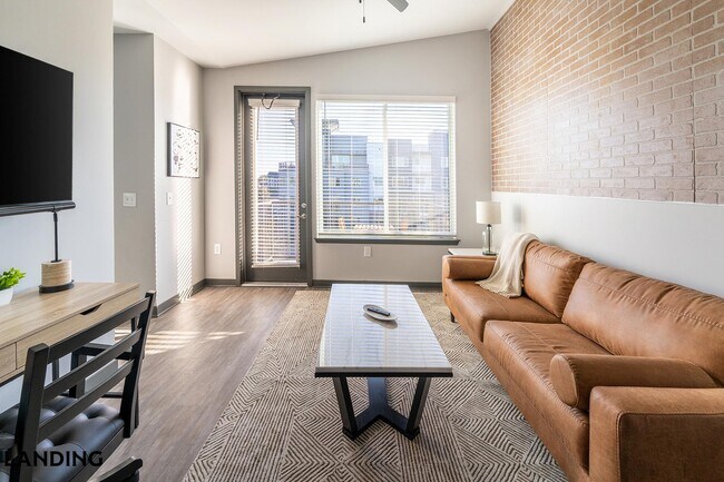 Foto del edificio - 8511 Myslak Wy