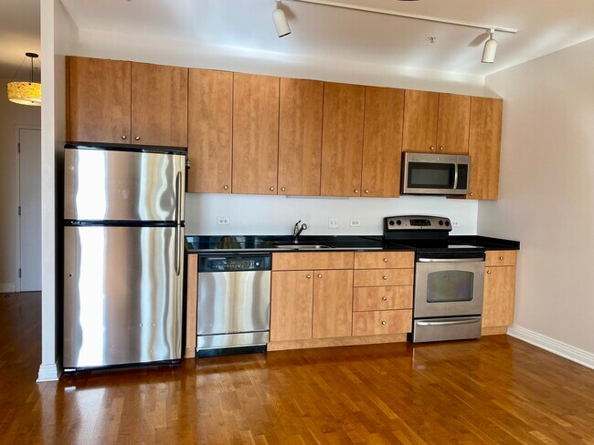 Foto del edificio - 565 W Quincy St