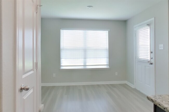 Building Photo - 7715 Vacek Meadows Loop
