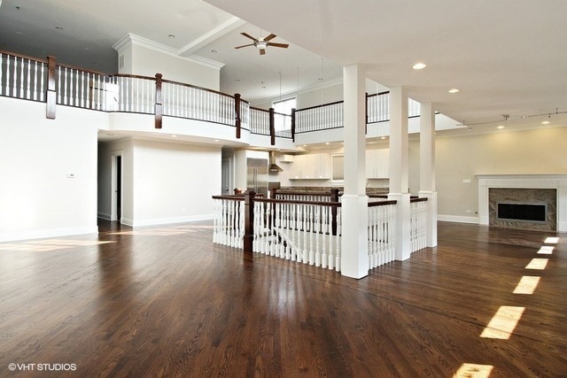Building Photo - 840 W Buckingham Pl