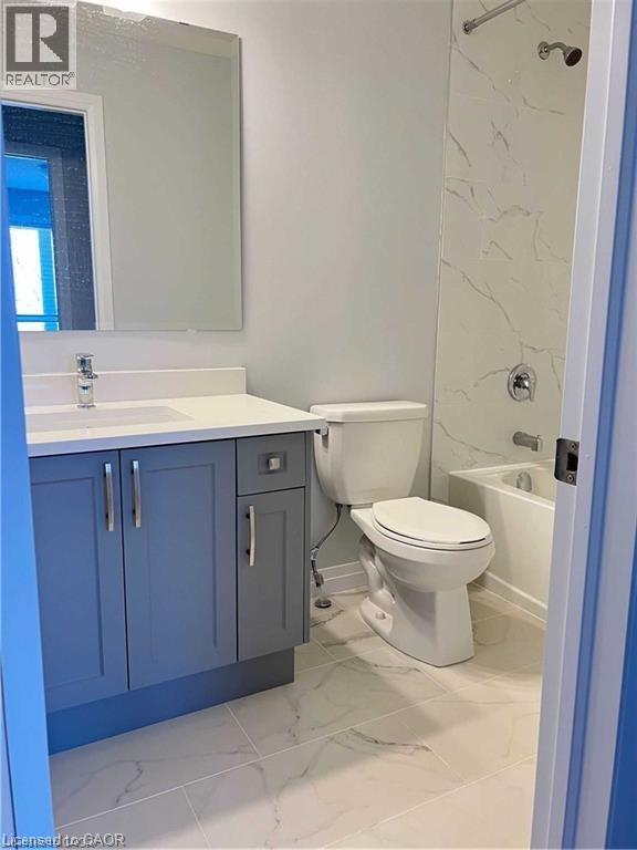 Photo du bâtiment - 5 Sparrow Ave