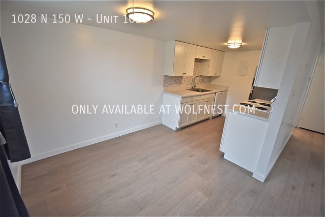 Building Photo - Fully Remodeled 2 Bedroom Orem Unit! No De...