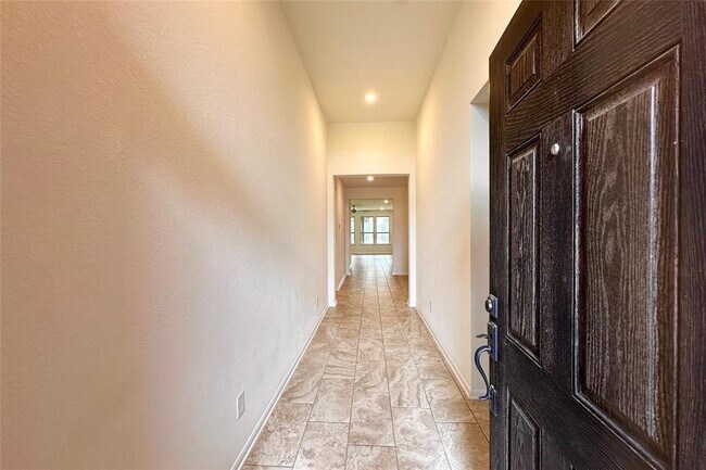 Foto del edificio - 25302 Farmdale Ln