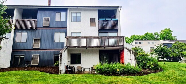 Exterior del apartamento - 806 Stratford Dr