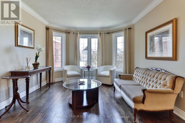 Photo du bâtiment - 6835 Forest Park Dr