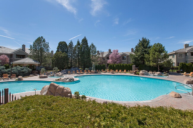 Foto del edificio - 900 S Meadows Pkwy